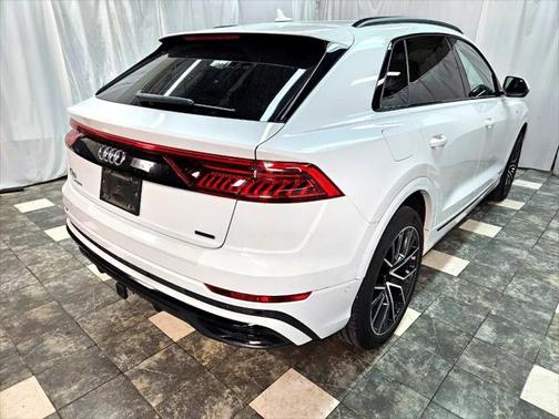 2020 Audi Q8 55 Premium Plus