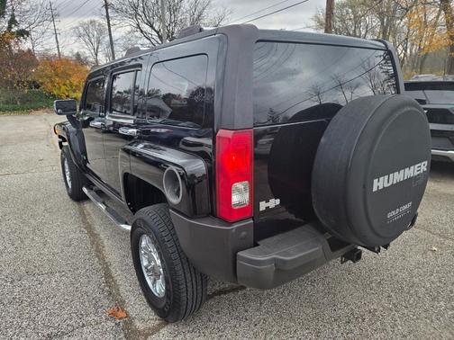2006 Hummer H3 Base