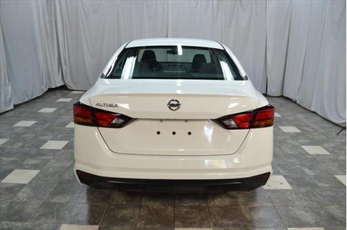 2022 Nissan Altima S FWD