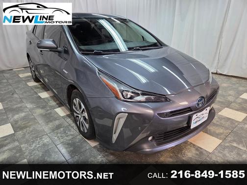 2021 Toyota Prius LE