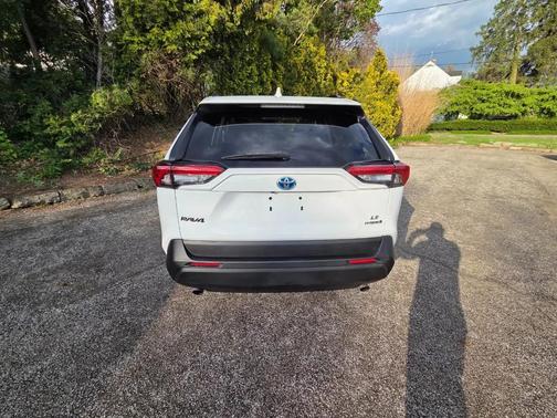 Super White 2021 Toyota RAV4 Hybrid LE