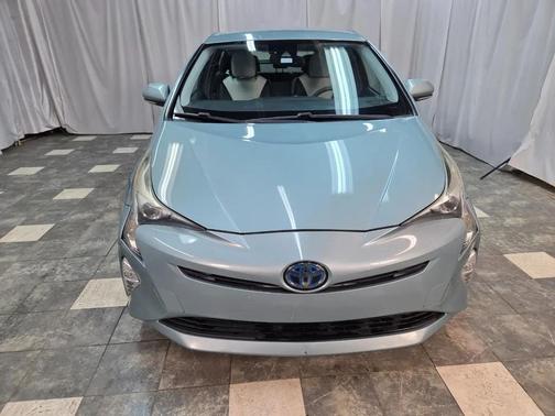 2016 Toyota Prius Five
