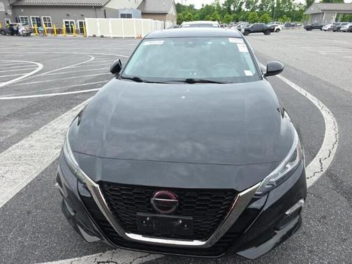 Black 2020 Nissan Altima 2.5 SR