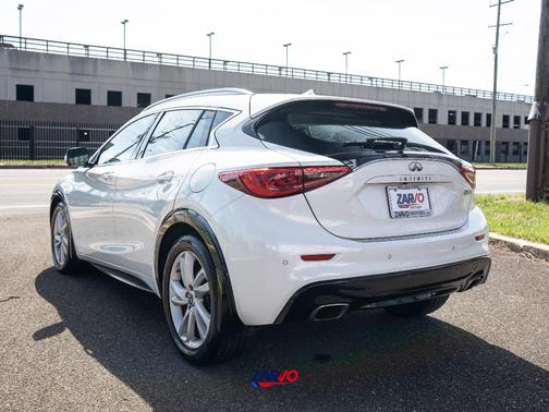 Majestic White 2019 INFINITI QX30 Pure