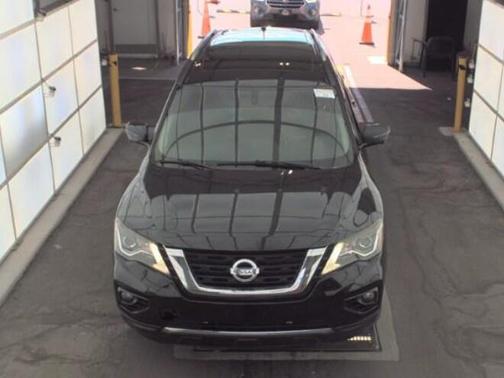 2017 Nissan Pathfinder Platinum