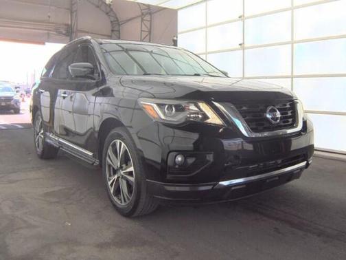 2017 Nissan Pathfinder Platinum