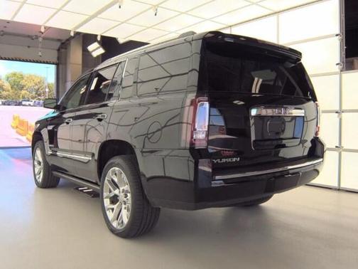 Black 2017 GMC Yukon Denali