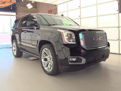 Black 2017 GMC Yukon Denali