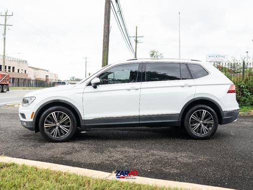 Pure White 2018 Volkswagen Tiguan 2.0T SEL