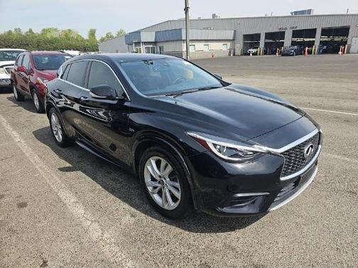 Black 2018 INFINITI QX30