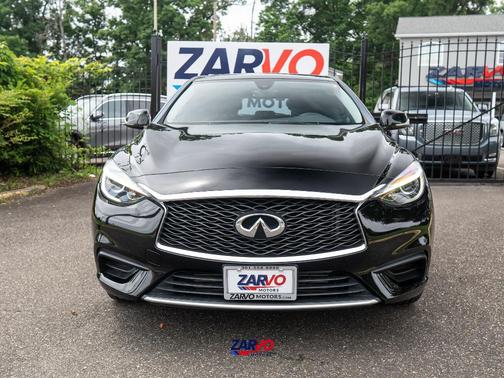 Black 2018 INFINITI QX30