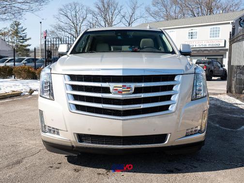 2016 Cadillac Escalade ESV Luxury