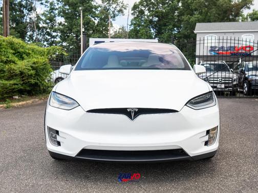 White 2019 Tesla Model X Long Range