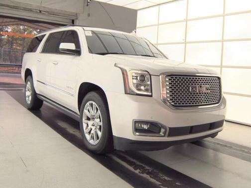 White 2016 GMC Yukon XL Denali