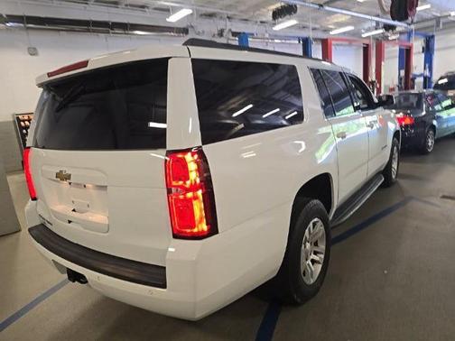 White 2019 Chevrolet Suburban LT