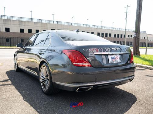 Himalayan Gray 2018 Genesis G90 3.3T Premium