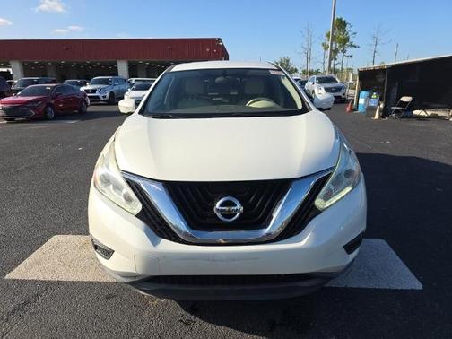 White 2017 Nissan Murano S