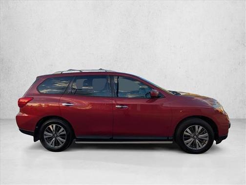 Cayenne Red Metallic 2017 Nissan Pathfinder SV