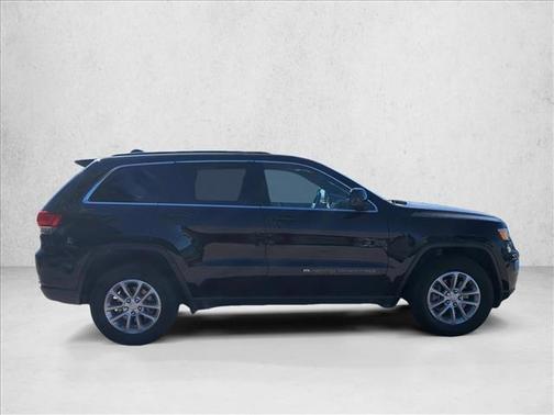 2022 Jeep Grand Cherokee Laredo