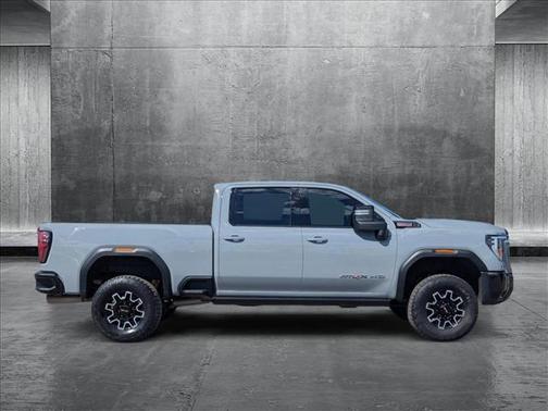 2024 GMC Sierra 2500 AT4