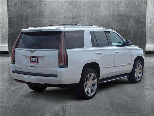 2018 Cadillac Escalade Luxury