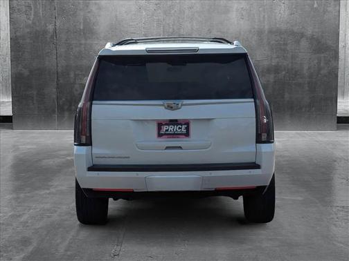 2018 Cadillac Escalade Luxury