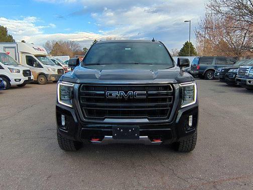 2024 GMC Yukon 4WD AT4