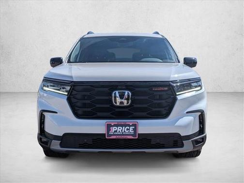 Platinum White Pearl 2025 Honda Pilot TrailSport