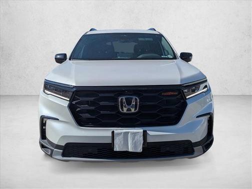 Platinum White Pearl 2025 Honda Pilot TrailSport