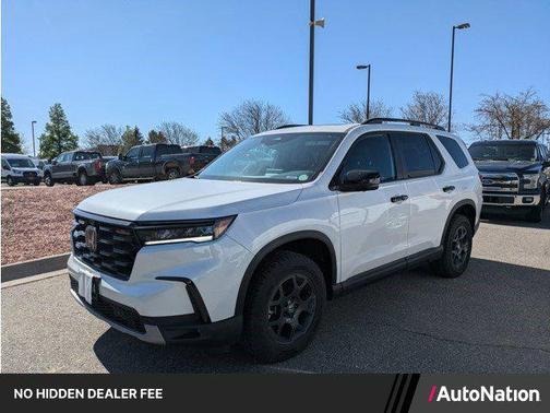 Platinum White Pearl 2025 Honda Pilot TrailSport