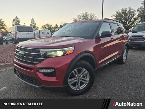 Rapid Red Metallic Tinted Clearcoat 2024 Ford Explorer XLT