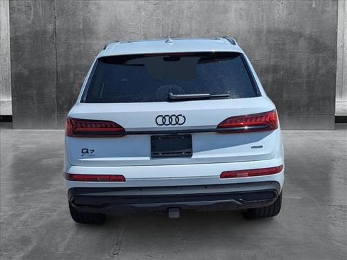 2023 Audi Q7 55 Premium Plus