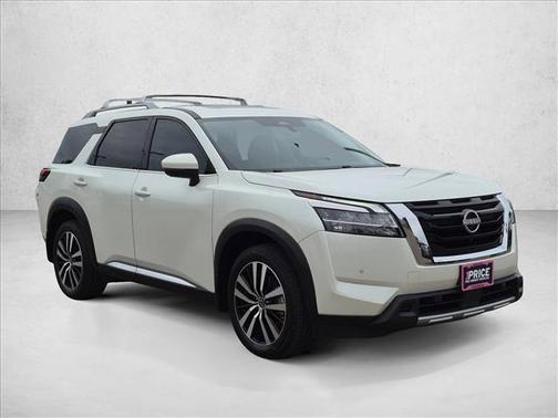 Pearl White Tricoat 2024 Nissan Pathfinder Platinum 4WD