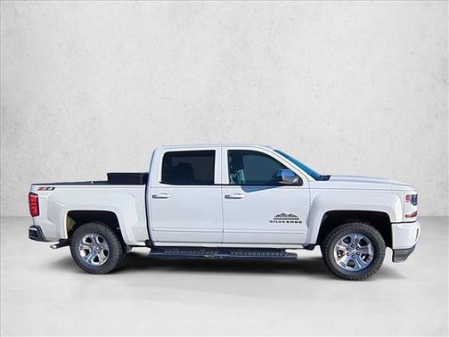 2017 Chevrolet Silverado 1500 2LT