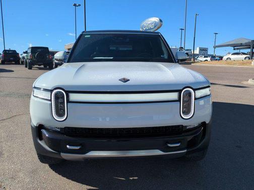 2023 Rivian R1S Adventure