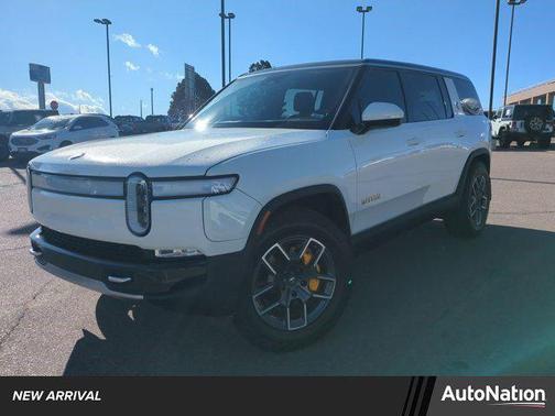 2023 Rivian R1S Adventure