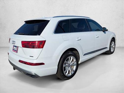 Glacier White Metallic 2019 Audi Q7 45 Premium