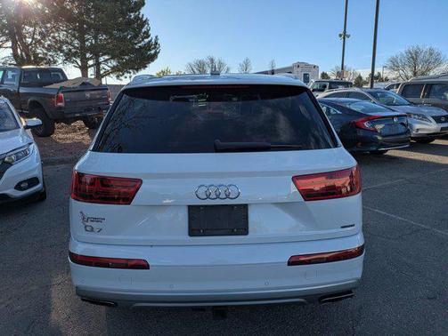 Glacier White Metallic 2019 Audi Q7 45 Premium