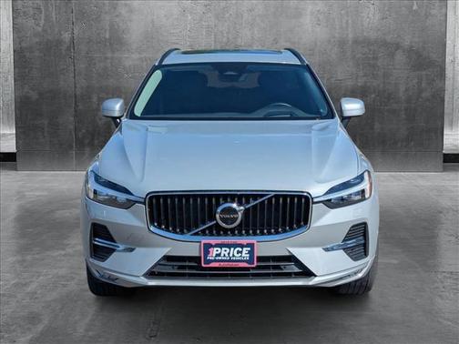 2022 Volvo XC60 Momentum