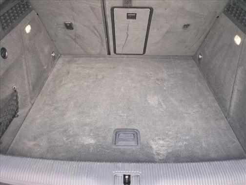 Glacier White Meta 2017 Audi Q3 2.0T Premium