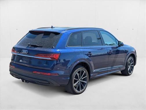 2021 Audi Q7 55 Premium Plus