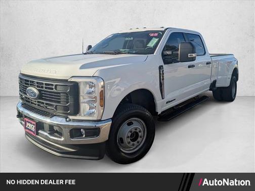 Oxford White 2025 Ford F-350 XL