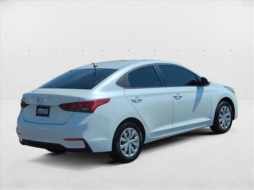 2022 Hyundai Accent SE