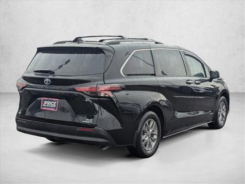 2021 Toyota Sienna XLE 7 Passenger