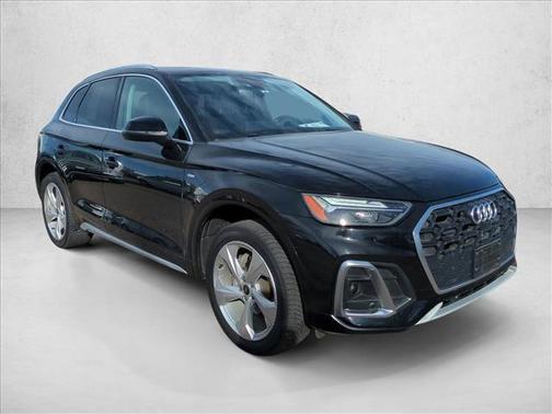 2022 Audi Q5 45 S line Premium Plus