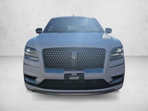 White Platinum Metallic Tri-Coat 2018 Lincoln Navigator Reserve