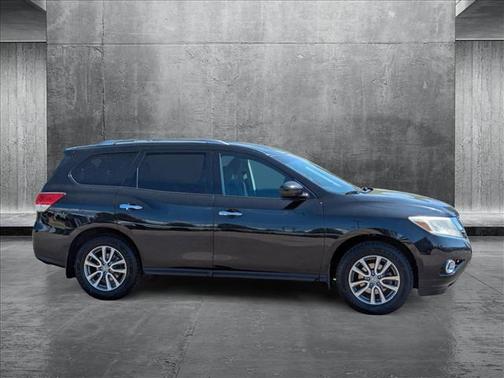 2016 Nissan Pathfinder SV