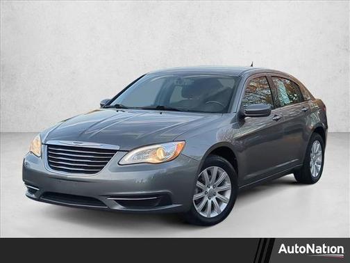 2013 Chrysler 200 Touring