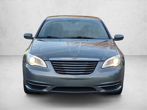 2013 Chrysler 200 Touring