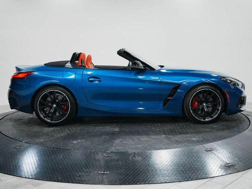 Portimao Blue Metallic 2024 BMW Z4 M40i